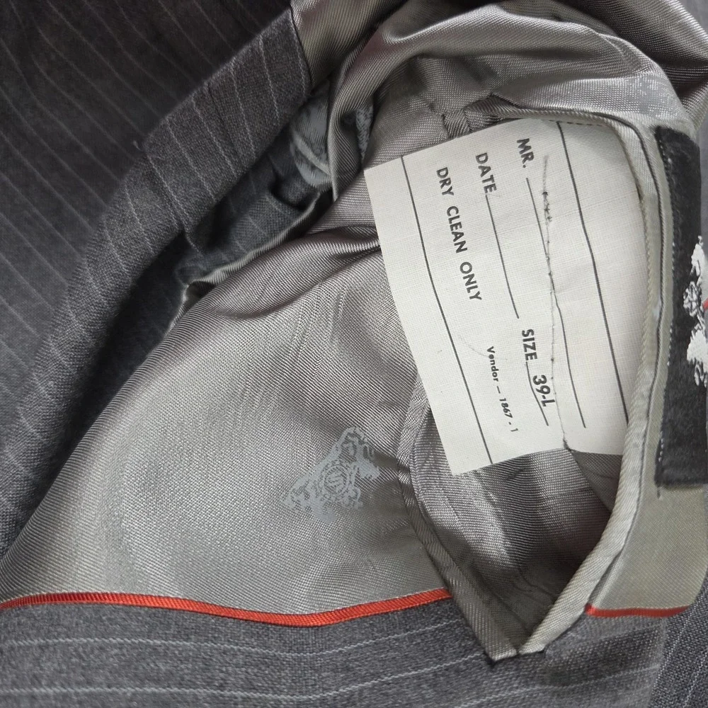 Vtg Stafford Gray Pinstripe Suit Wool Two-Button 39 L Pants 32 X 34